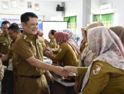 Pastikan Pelayanan Kesehatan, Pj. Bupati Tubaba Tinjau Puskesmas