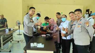 Sambut HUT Bhayangkara ke-78, Polres Tubaba Gelar Sunatan Massal