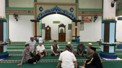 Personel Polres Tulang Bawang Barat Laksanakan Safari Subuh Bersama Warga