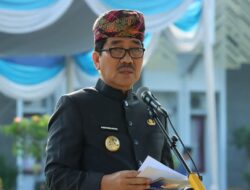 BUPATI LAMPUNG UTARA PIMPIN UPACARA PERINGATAN HARI PENDIDIKAN NASIONAL TAHUN 2025