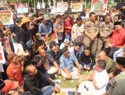 Ratusan Massa Aksi di Tulang Bawang Tuntut Kembalikan Tanah Umbul
