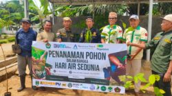 600 Pohon Ditanam di Bantaran Sungai Way Seputih, Warga Padang Rejo Peringati Hari Air Sedunia