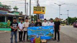 Ramadhan Berbagi, Sat Intelkam Polres Tulang Bawang Barat Bagikan Takjil di Jalan Raya Simpang uluan Nughik Panaragan Jaya